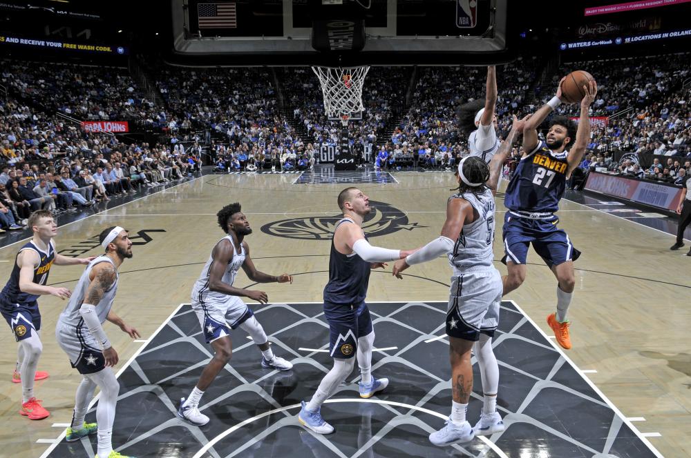 着无数年轻 着无数年轻